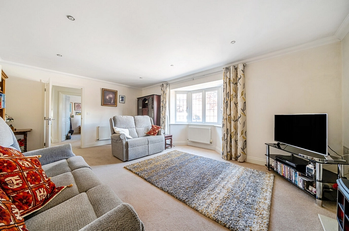 4 bedroom  detached bungalow for sale