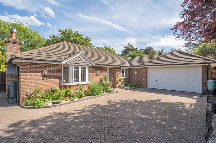 4 bedroom  detached bungalow for sale