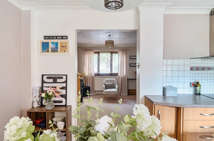 3 bedroom  semi-detached house for sale