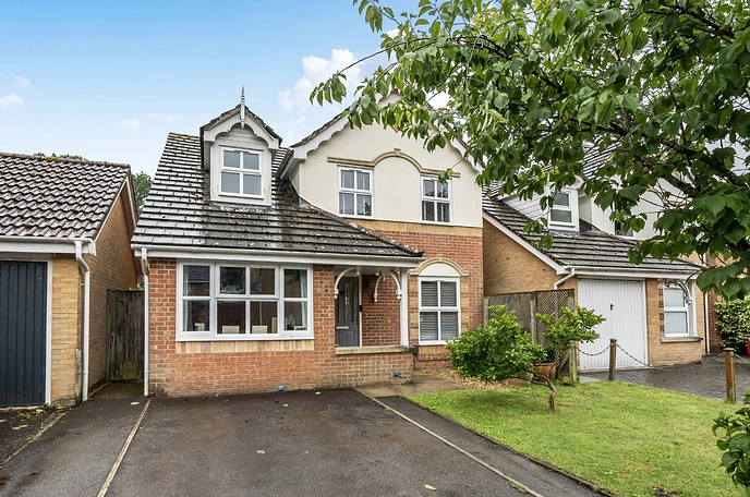 4 bedroom  detached house for sale