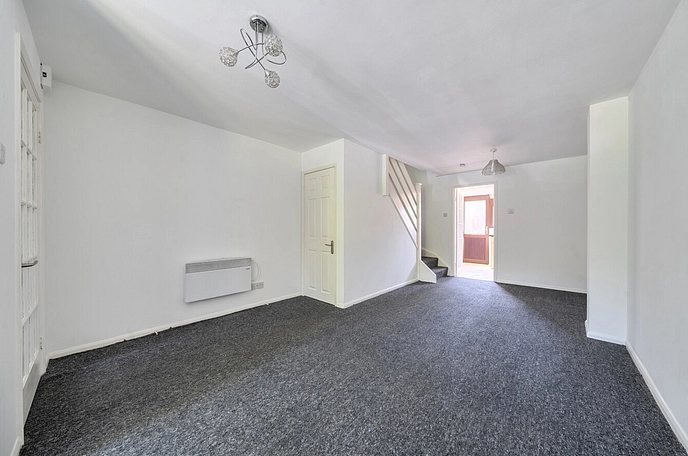 2 bedroom  terraced house for sale