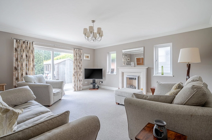 3 bedroom  detached house for sale