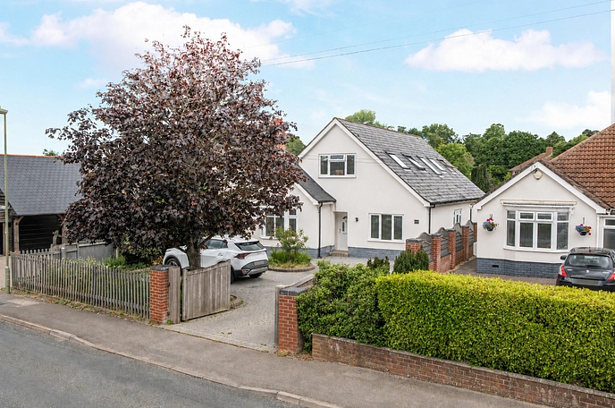 3 bedroom  detached house for sale