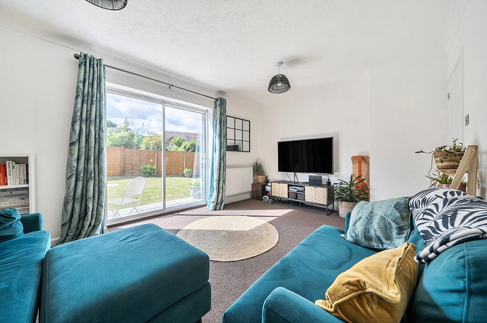 3 bedroom  semi-detached house for sale