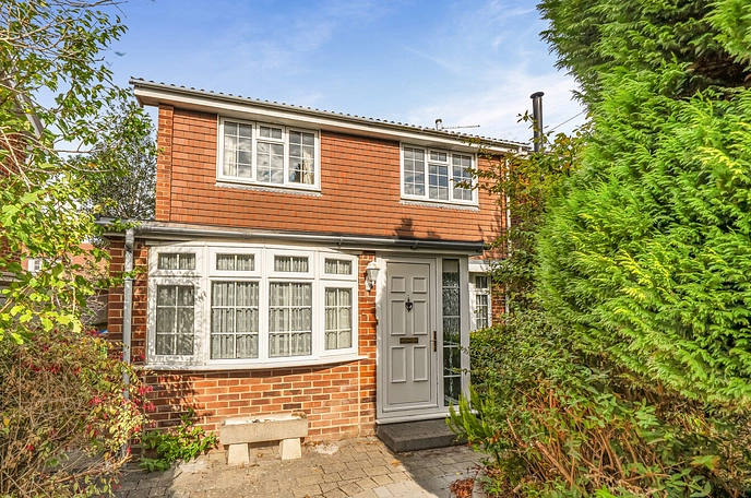 4 bedroom  detached house for sale