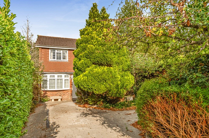 4 bedroom  detached house for sale