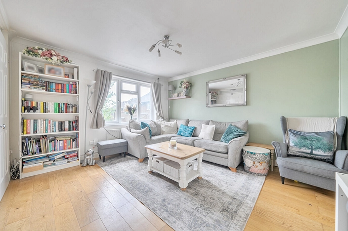 3 bedroom  terraced house for sale