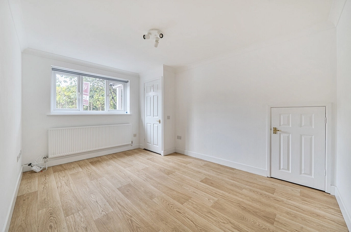 2 bedroom  terraced house for sale