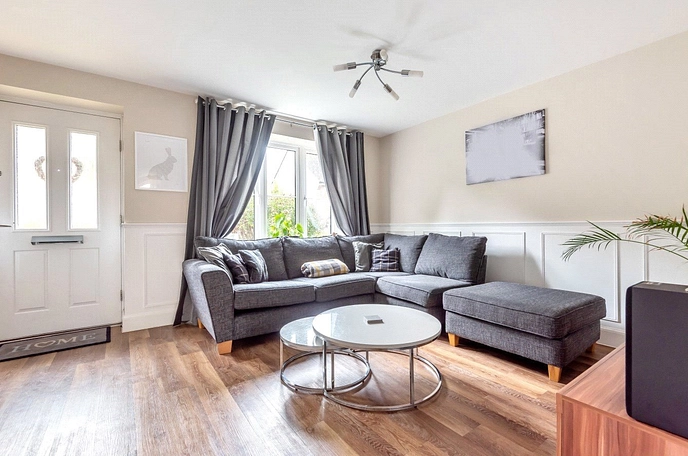 2 bedroom  semi-detached house to rent