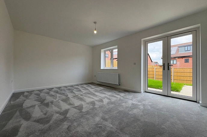 3 bedroom  semi-detached property to rent