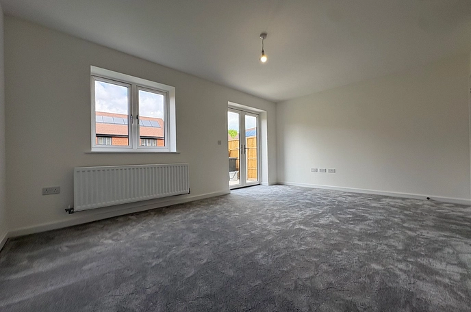 3 bedroom  semi-detached property to rent