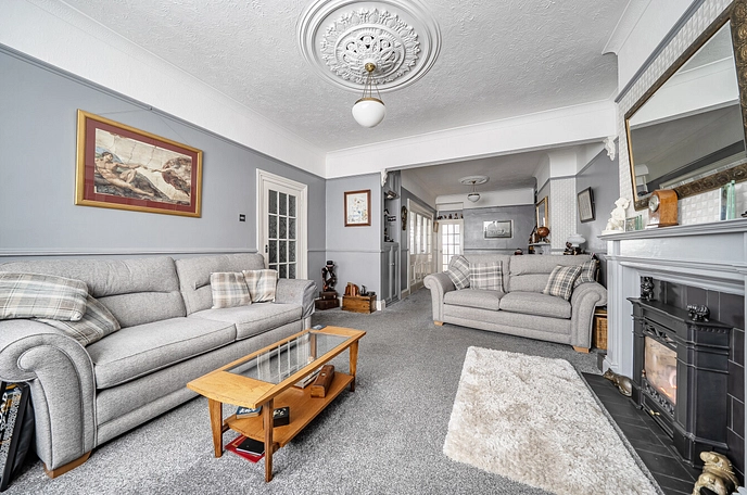 4 bedroom  terraced house for sale