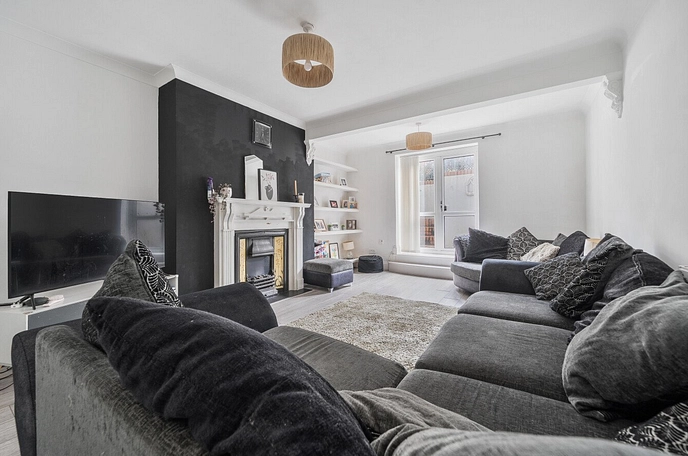 2 bedroom apartment for sale
