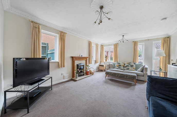 4 bedroom  detached house for sale