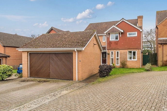 4 bedroom  detached house for sale
