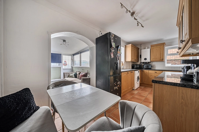 2 bedroom  semi-detached house for sale