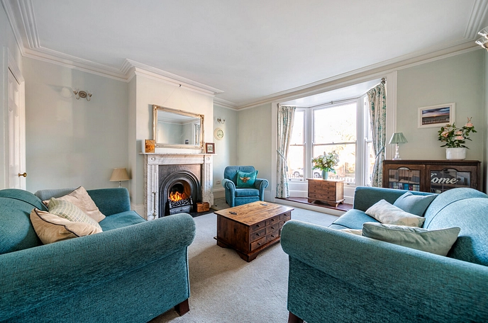 5 bedroom  terraced house for sale
