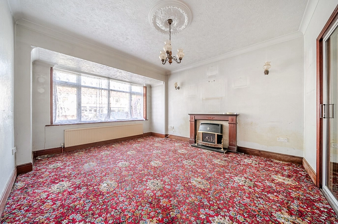 3 bedroom  semi-detached house for sale