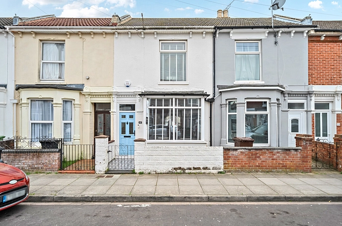 2 bedroom  terraced house for sale
