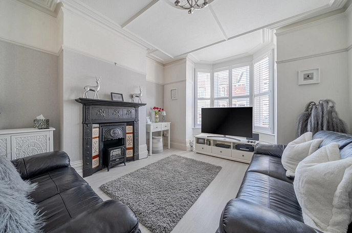 3 bedroom  terraced house for sale