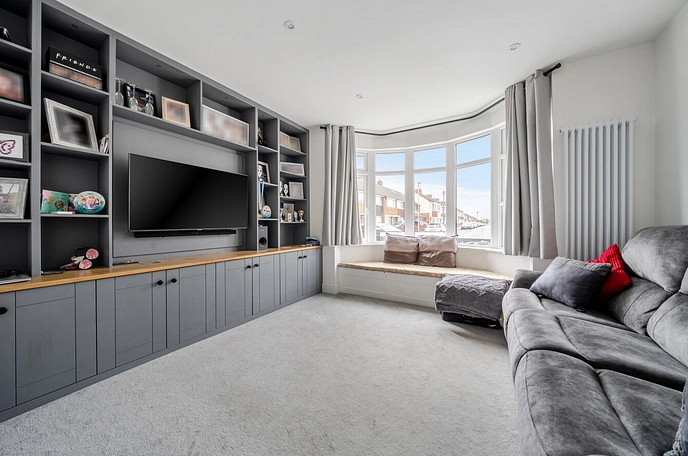 3 bedroom  terraced house for sale