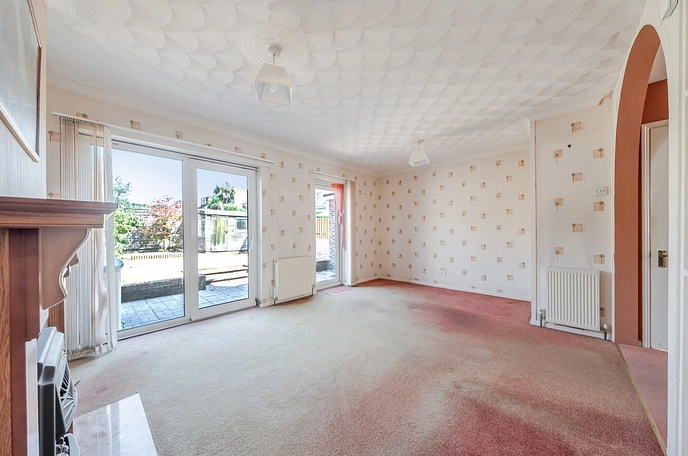3 bedroom  semi-detached apartment for sale