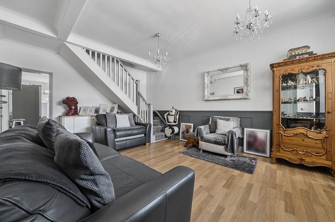 3 bedroom  terraced house for sale