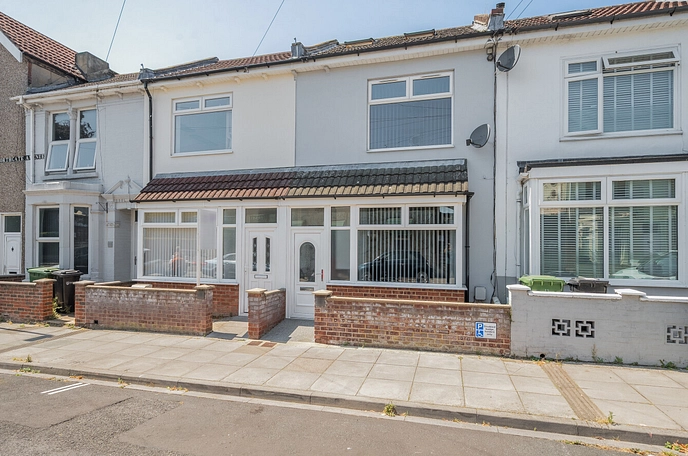 3 bedroom  terraced house for sale