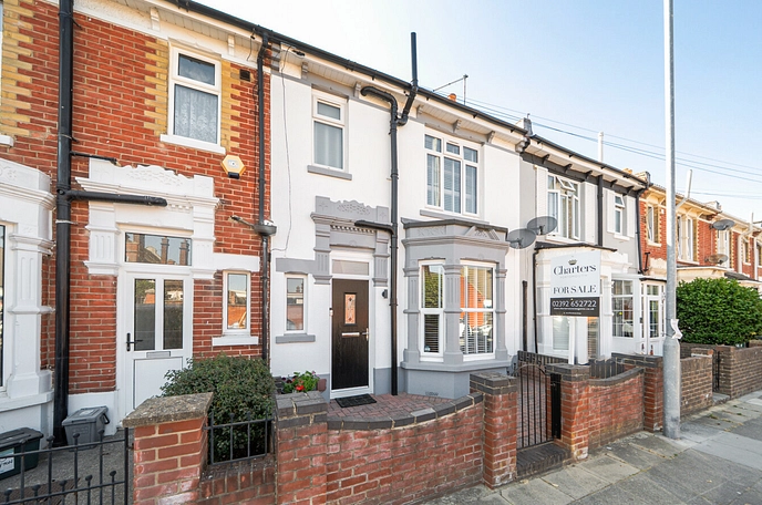 4 bedroom  terraced house for sale