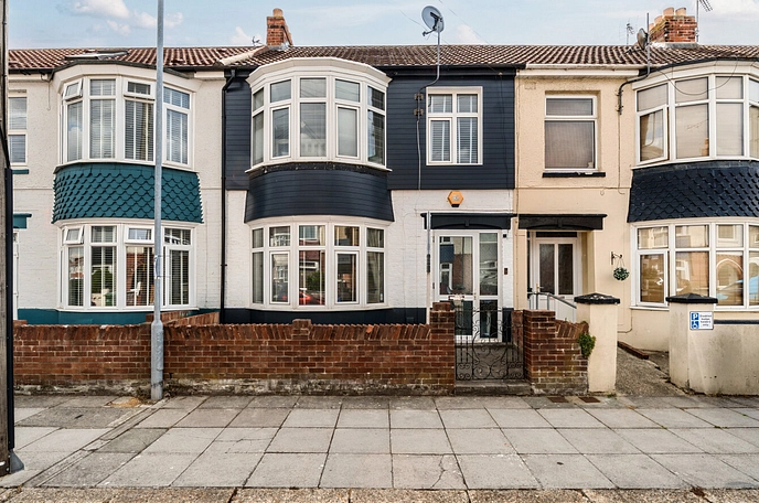 3 bedroom  terraced house for sale