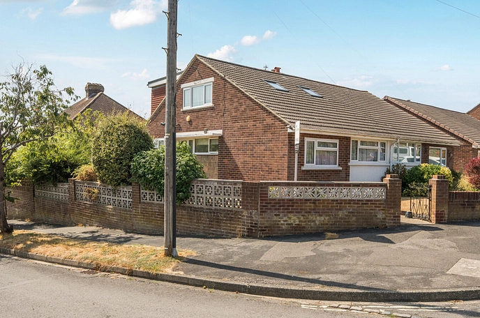 2 bedroom  semi-detached bungalow for sale