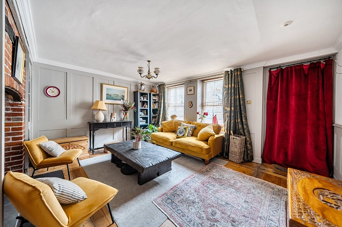 3 bedroom  terraced house for sale