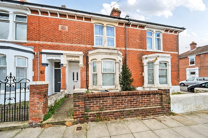 6 bedroom  terraced house for sale