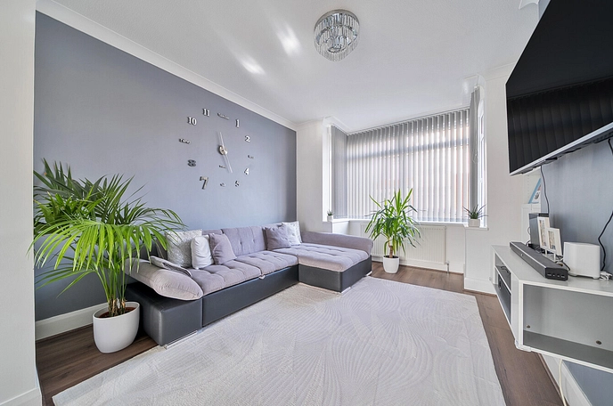 3 bedroom  semi-detached house for sale