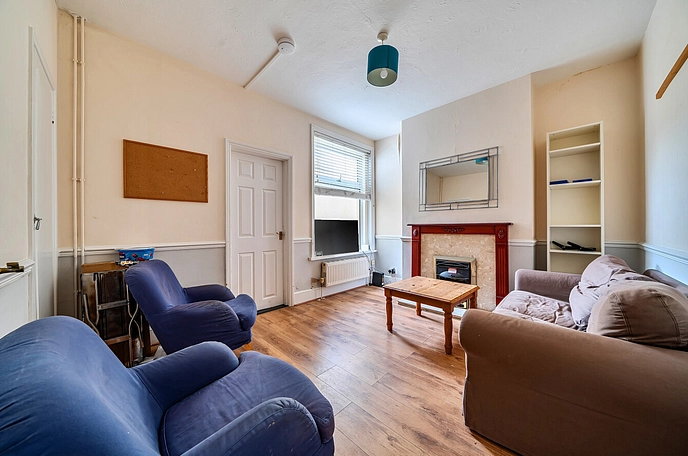 3 bedroom  terraced house for sale