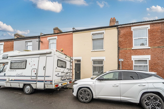 3 bedroom  terraced house for sale