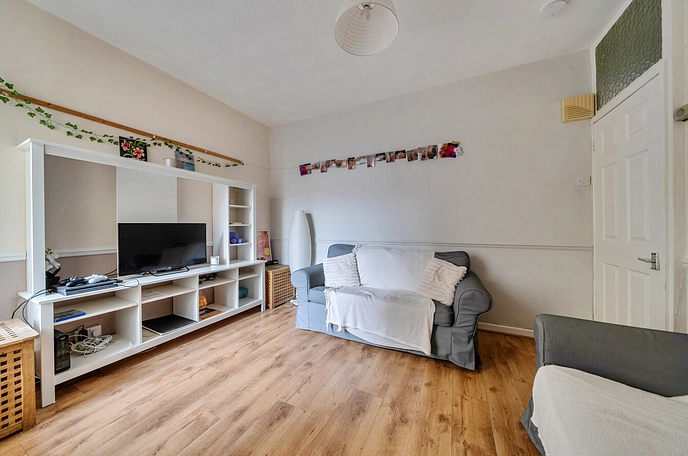 3 bedroom  terraced house for sale