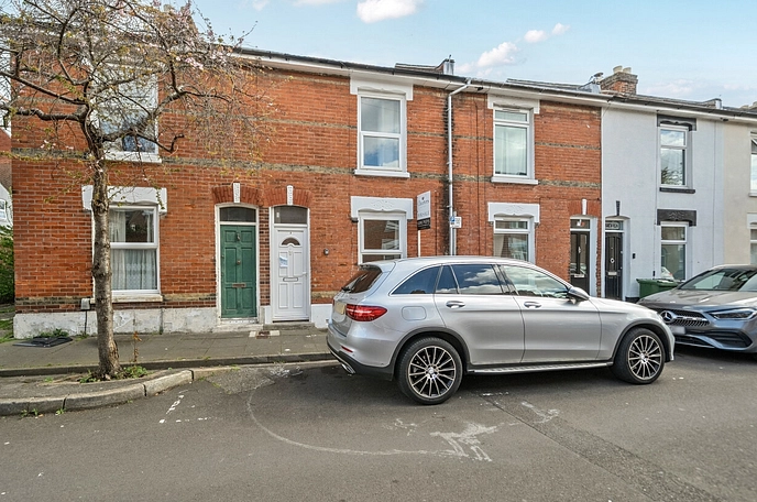 3 bedroom  terraced house for sale