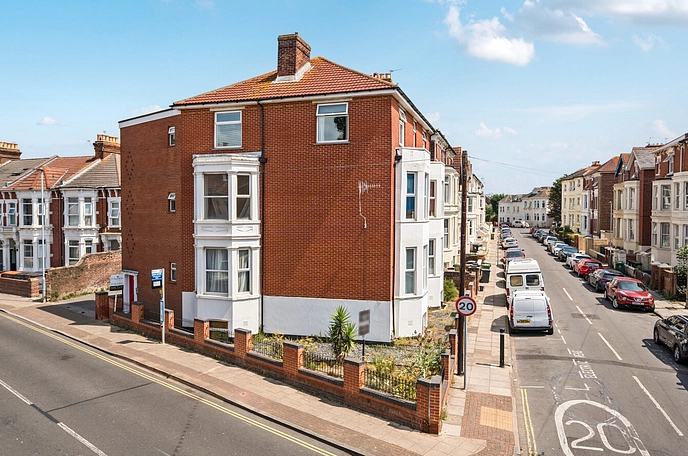 3 bedroom apartment for sale