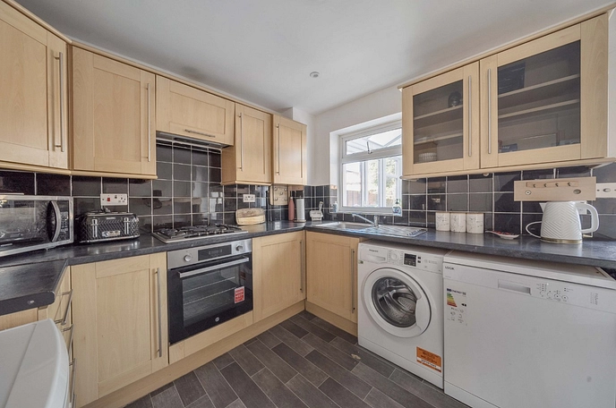 3 bedroom  semi-detached house for sale
