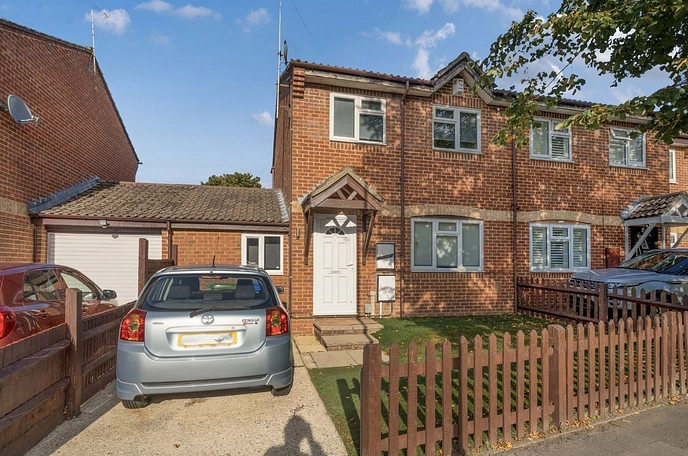 3 bedroom semi-detached house for sale