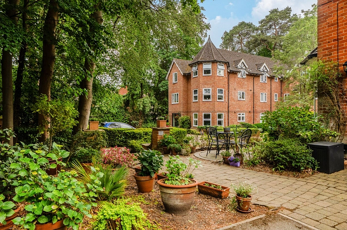 2 bedroom apartment for sale
