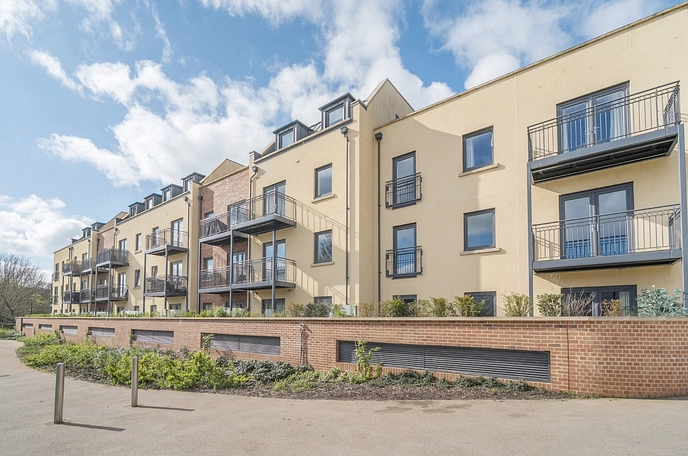 3 bedroom apartment for sale