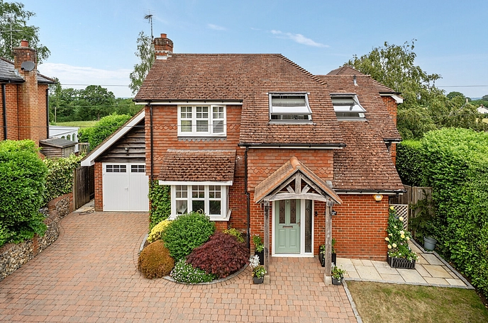 4 bedroom  detached house for sale