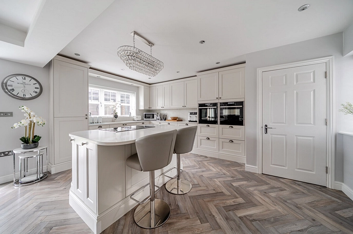 4 bedroom  detached house for sale