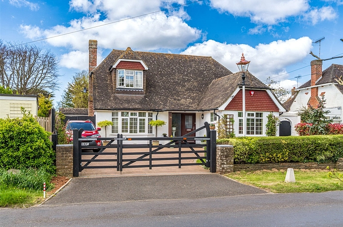 4 bedroom  detached house for sale