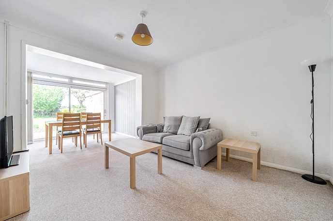 2 bedroom  detached bungalow for sale