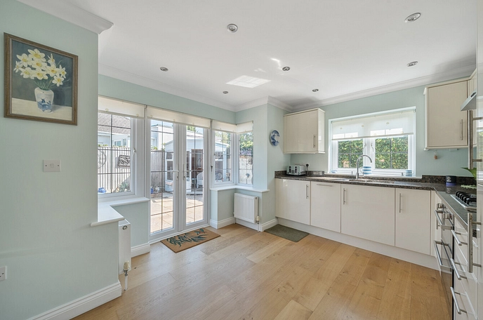 2 bedroom  detached bungalow for sale