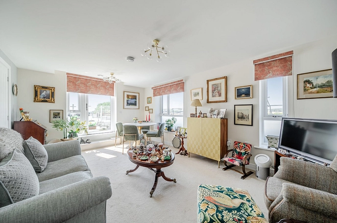 2 bedroom apartment for sale