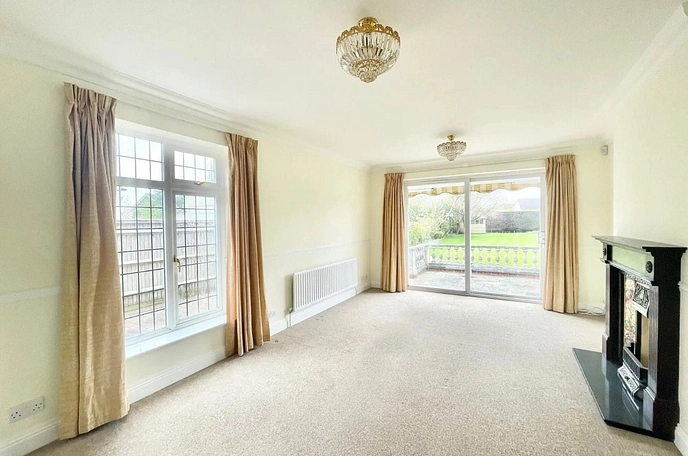 5 bedroom  detached house for sale